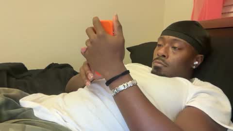 Snapshot of urbandick5 chatting on 22, 9, 2025 urbandick5 online show from 22, 9, 2025