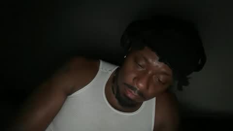 Snapshot of urbandick5 chatting on 24, 10, 2025 urbandick5 online show from 24, 10, 2025