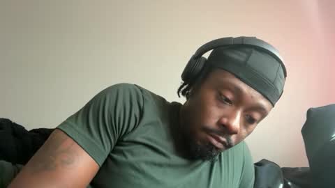 Snapshot of urbandick5 chatting on 27, 10, 2025 urbandick5 online show from 27, 10, 2025