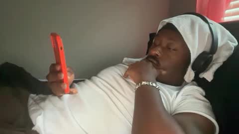 Snapshot of urbandick5 chatting on 1, 11, 2025 urbandick5 online show from 1, 11, 2025