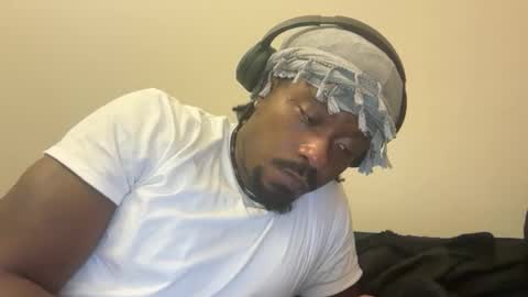 Snapshot of urbandick5 chatting on 3, 11, 2025 urbandick5 online show from 3, 11, 2025