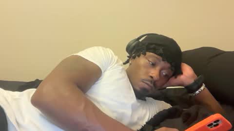 Snapshot of urbandick5 chatting on 9, 11, 2025 urbandick5 online show from 9, 11, 2025