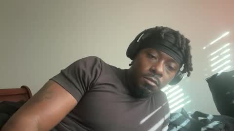 Snapshot of urbandick5 chatting on 12, 11, 2025 urbandick5 online show from 12, 11, 2025