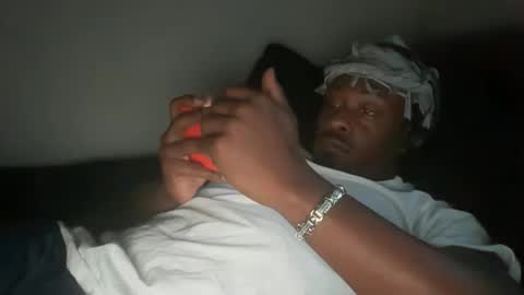 Snapshot of urbandick5 chatting on 17, 11, 2025 urbandick5 online show from 17, 11, 2025