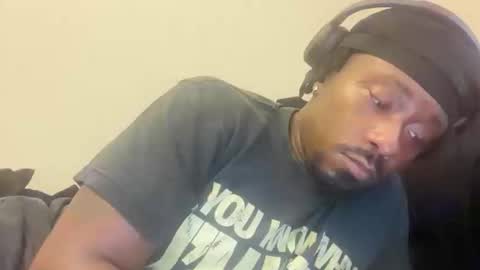 Snapshot of urbandick5 chatting on 18, 11, 2025 urbandick5 online show from 18, 11, 2025