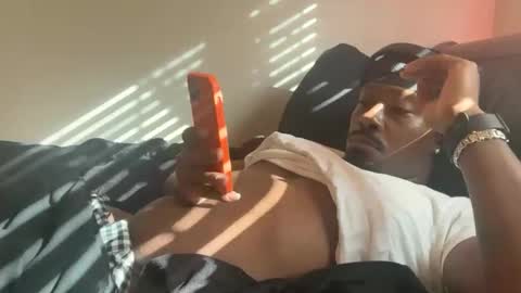 Snapshot of urbandick5 chatting on 21, 11, 2025 urbandick5 online show from 21, 11, 2025