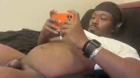 Snapshot of urbandick5 chatting on 23, 11, 2025 urbandick5 online show from 23, 11, 2025