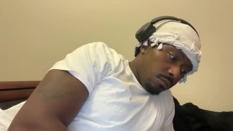 Snapshot of urbandick5 chatting on 1, 12, 2025 urbandick5 online show from 1, 12, 2025