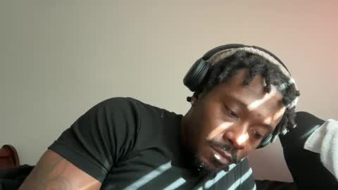 Snapshot of urbandick5 chatting on 2, 12, 2025 urbandick5 online show from 2, 12, 2025