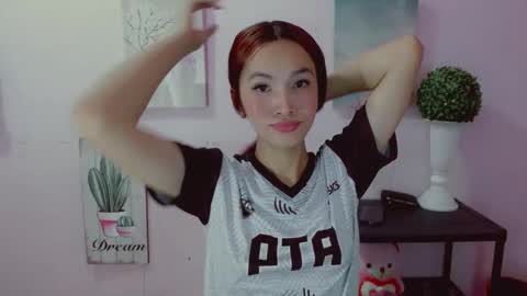 Snapshot of urblossom_princess chatting on 25, 5, 2026 urblossom_princess online show from 25, 5, 2026