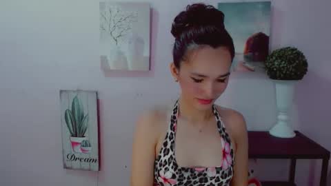 Snapshot of urblossom_princess chatting on 31, 5, 2026 urblossom_princess online show from 31, 5, 2026