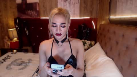 KENDALL online show from 7, 1, 2025