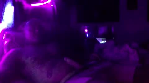 urdaddy875867 online show from 4, 11, 2025