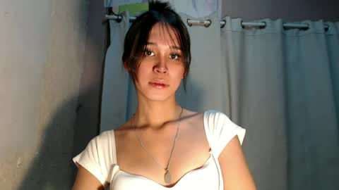 Snapshot of urdreamgirl_stephanie chatting on 3, 7, 2026 stephanie online show from 3, 7, 2026
