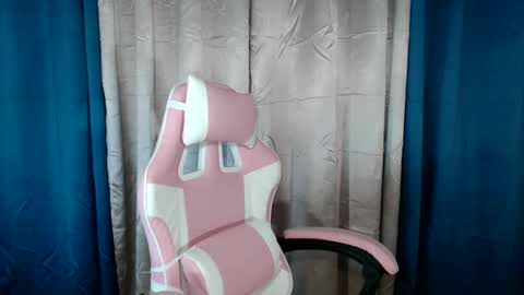 Snapshot of urfantacyjamaica chatting on 12, 1, 2025 ayumi reacher online show from 12, 1, 2025