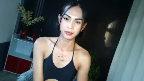 Snapshot of urfavouriteaddiction chatting on 25, 11, 2025 Rianne online show from 25, 11, 2025