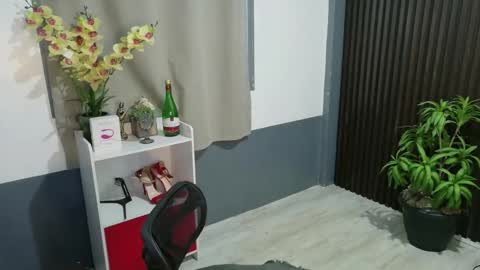 Snapshot of urfavouriteaddiction chatting on 7, 1, 2026 Rianne online show from 7, 1, 2026