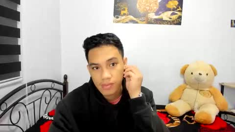 urfucker_vinz online show from 11, 4, 2026