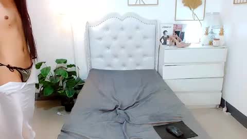 Snapshot of urfynestchina_doll chatting on 2, 3, 2025 Im your doll maica online show from 2, 3, 2025