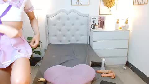 Snapshot of urfynestchina_doll chatting on 7, 3, 2025 Im your doll maica online show from 7, 3, 2025