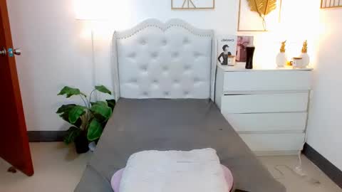 Snapshot of urfynestchina_doll chatting on 11, 3, 2025 Im your doll maica online show from 11, 3, 2025