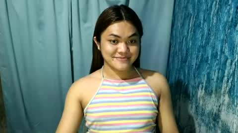 Snapshot of urhottie_bella chatting on 16, 6, 2026 urhottie_bella online show from 16, 6, 2026
