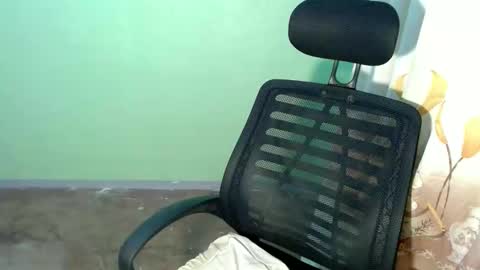 Snapshot of urlatino_rey chatting on 2, 10, 2025 urlatino_rey online show from 2, 10, 2025