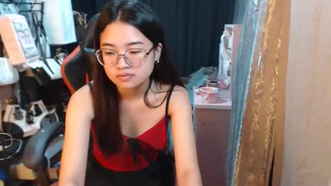 Snapshot of urlovelychinita chatting on 15, 10, 2025 urlovelychinita online show from 15, 10, 2025