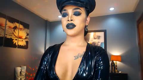 UrMajestyTyra online show from 23, 1, 2025