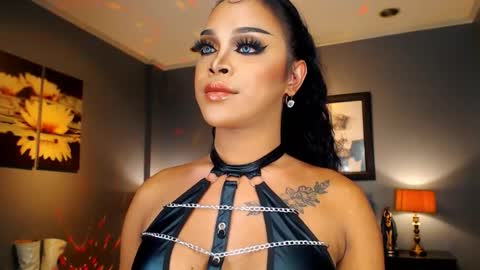 UrMajestyTyra online show from 1, 10, 2025