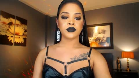 UrMajestyTyra online show from 5, 4, 2026