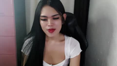 Snapshot of urpinayjenfuckerxxx chatting on 22, 1, 2025 Jenny online show from 22, 1, 2025