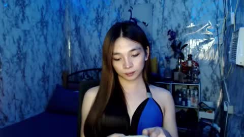 Snapshot of ursexytrans_cum chatting on 5, 12, 2024 Yhana online show from 5, 12, 2024