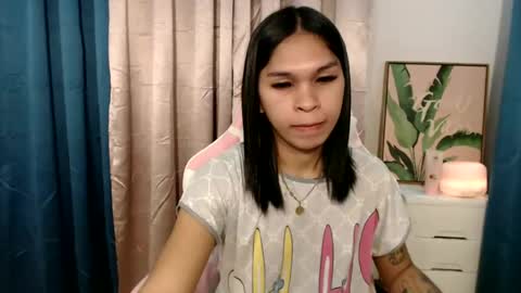 ursweet_zeviixx online show from 23, 2, 2025