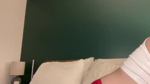 Snapshot of urwetdreamddd chatting on 24, 10, 2025 Dream online show from 24, 10, 2025