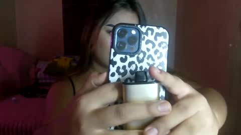 Bella Miles Olivia online show from 19, 5, 2026