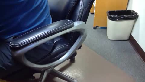 Snapshot of useemie chatting on 18, 5, 2026 useemie online show from 18, 5, 2026