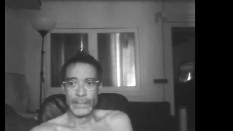 Snapshot of uthonn chatting on 4, 7, 2026 uthonn online show from 4, 7, 2026
