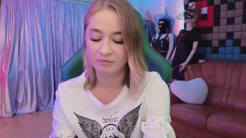 Leila online show from 10, 12, 2024