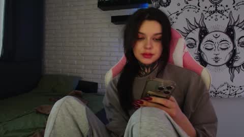 Snapshot of uwu_eva chatting on 17, 1, 2025 Eva online show from 17, 1, 2025