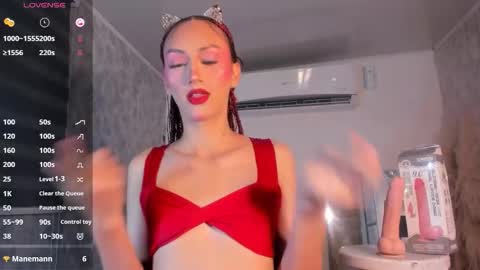 Snapshot of v_suckscock chatting on 24, 10, 2025 online show from 24, 10, 2025