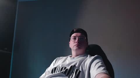 Snapshot of vacation__ chatting on 4, 5, 2026 vacation__ online show from 4, 5, 2026