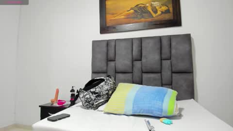 Vahiolet smith online show from 15, 4, 2026