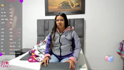 Snapshot of vahiolet_smith chatting on 28, 4, 2026 Vahiolet smith online show from 28, 4, 2026