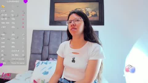 Snapshot of vahiolet_smith chatting on 13, 5, 2026 Vahiolet smith online show from 13, 5, 2026
