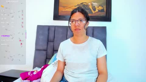 Snapshot of vahiolet_smith chatting on 5, 6, 2026 Vahiolet smith online show from 5, 6, 2026