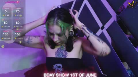 Snapshot of vainilla_l chatting on 17, 5, 2026 Vainilla Independent model online show from 17, 5, 2026