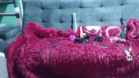 vaiolet online show from 9, 10, 2025