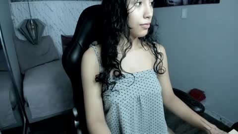 Snapshot of vaiolethsan chatting on 6, 6, 2026 Vaioleth online show from 6, 6, 2026
