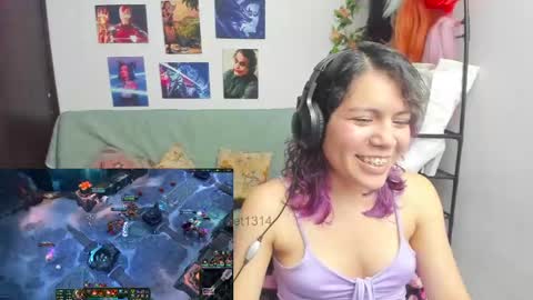 Snapshot of vaioletuwu chatting on 29, 5, 2026 Vaiolet1314 online show from 29, 5, 2026